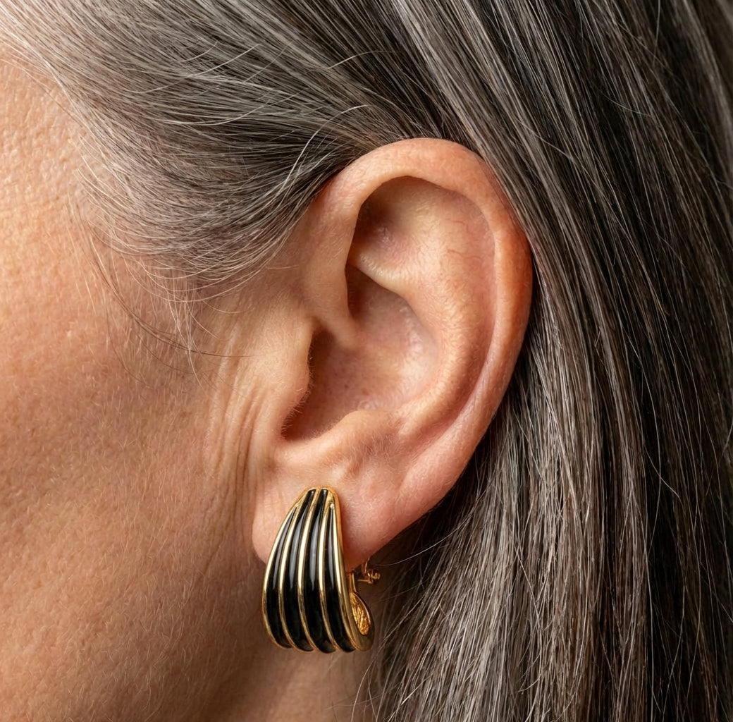 Exquisite Black Stud Gold Earrings