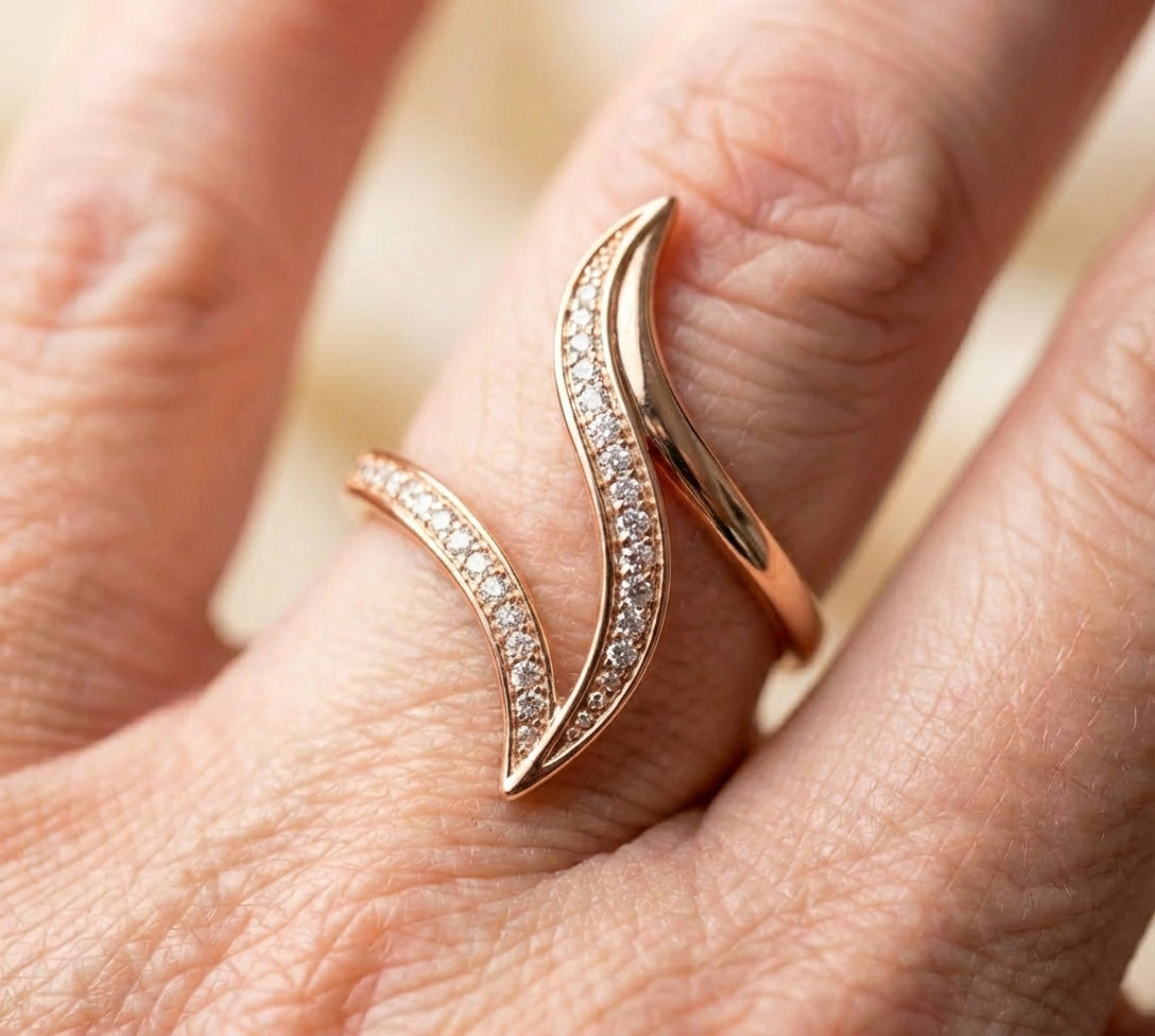 Curve Zircon Rose Gold Ring