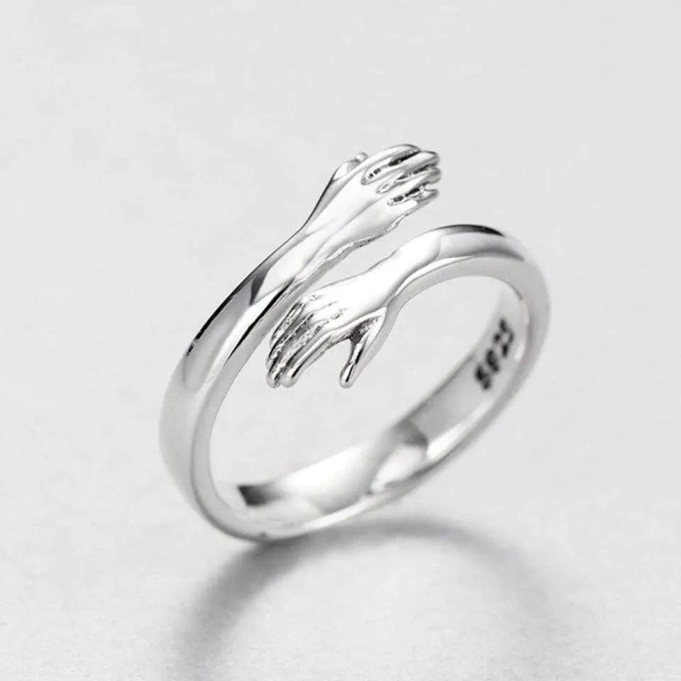 Classic Silver Ring with Timeless Appeal