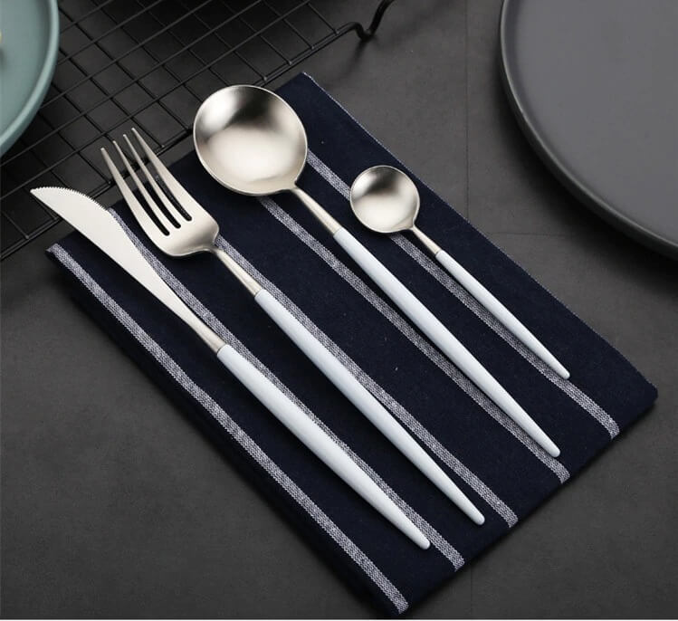 Modern White Silver Flatware Set
