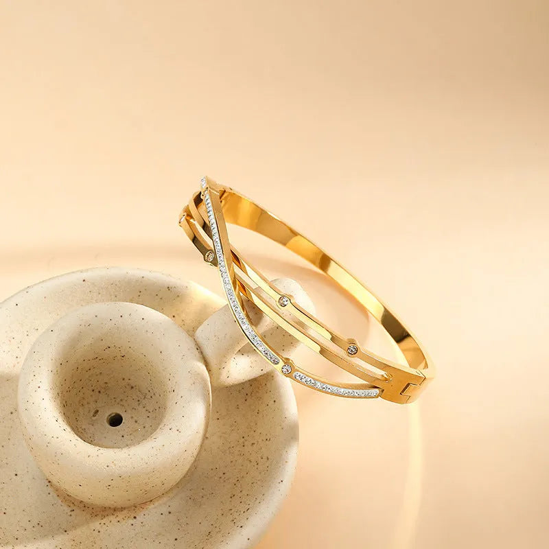 Elegant Gold Bracelet