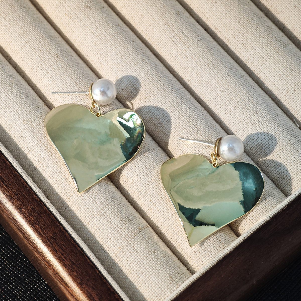 Romantic Pearl Heart Earrings
