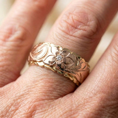 A Vintage Rose Gold Flower Engraved Ring