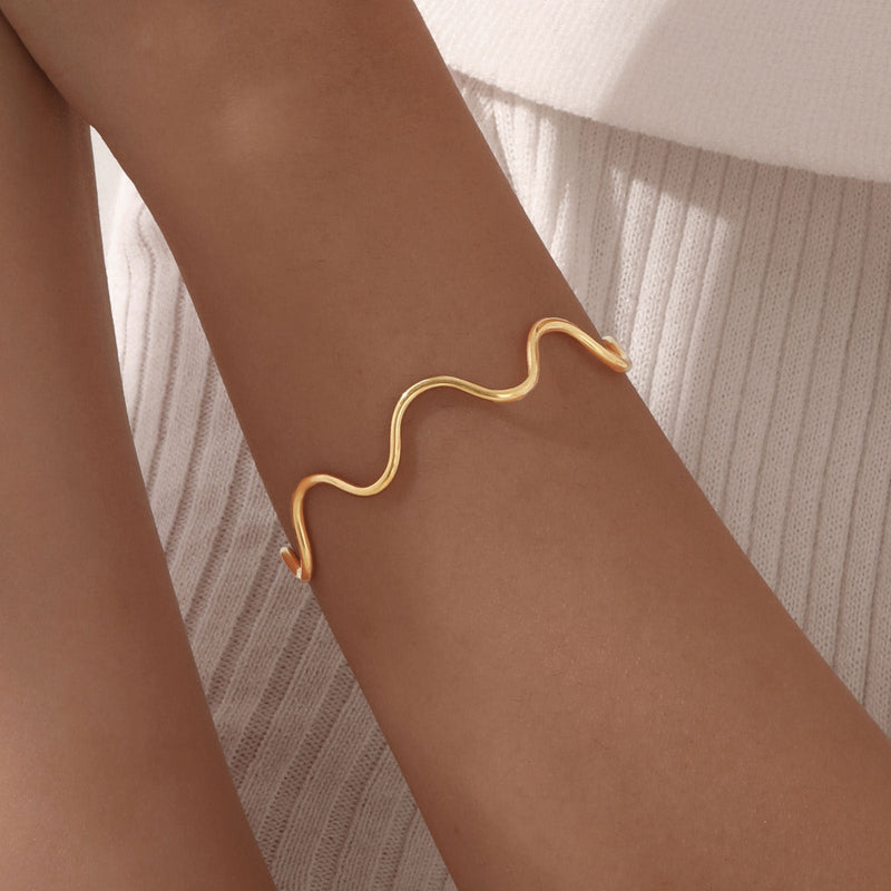 Minimalist Wave Bracelet