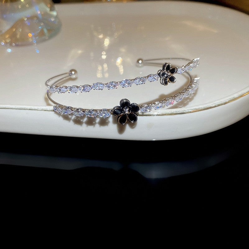 Elegant Crystal Flower Bracelet