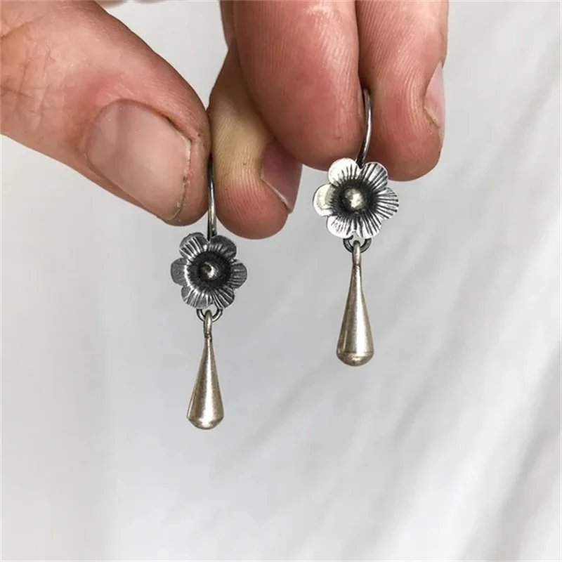 Vintage Flower Drop Earrings