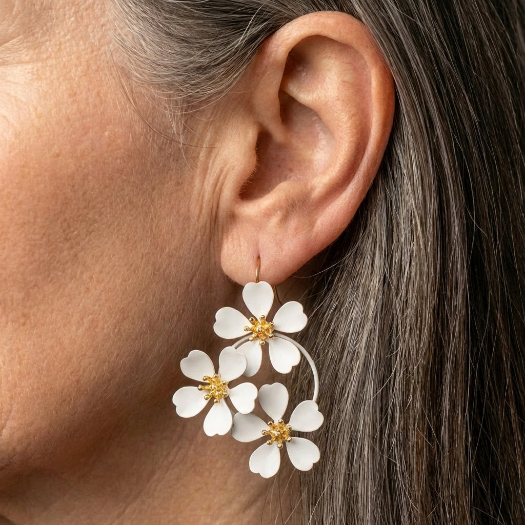 Vintage White Flower Dangling Earrings