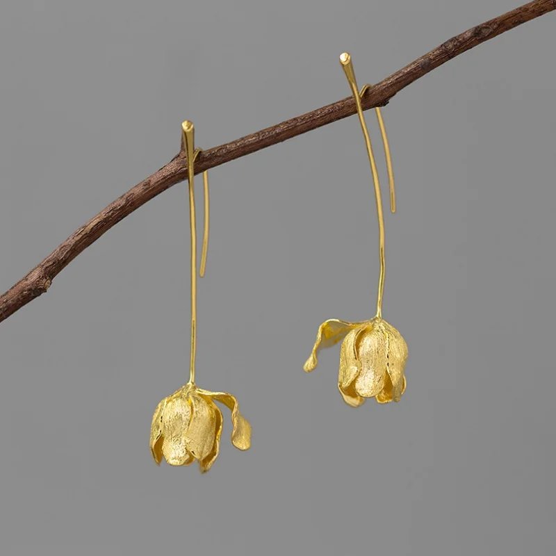 Elegant Gold Tulip Earrings