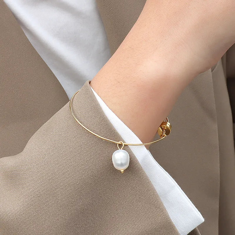 Elegant Pearl Bracelet
