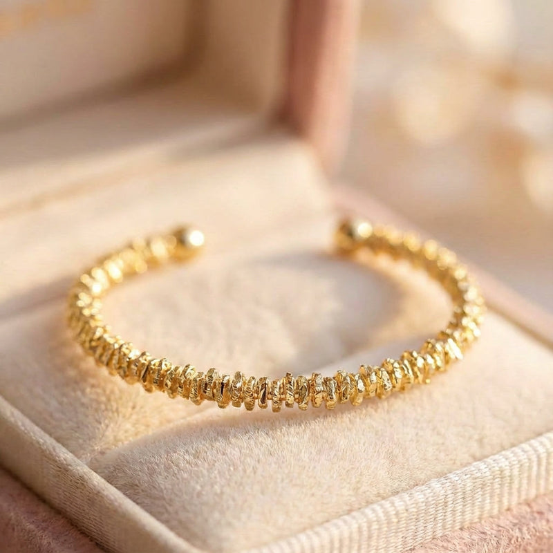 Classic Fashion Gold Bracelet