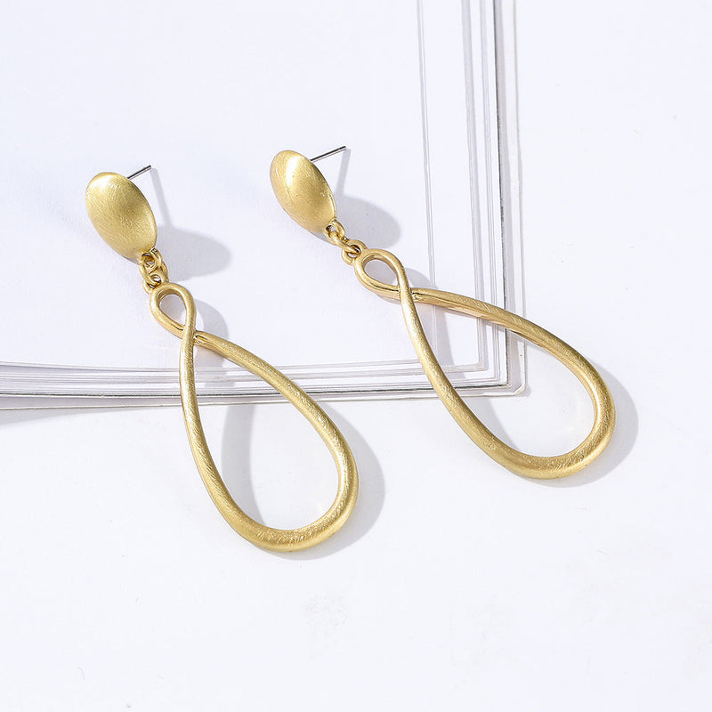 Elegant Gold Drop Earrings