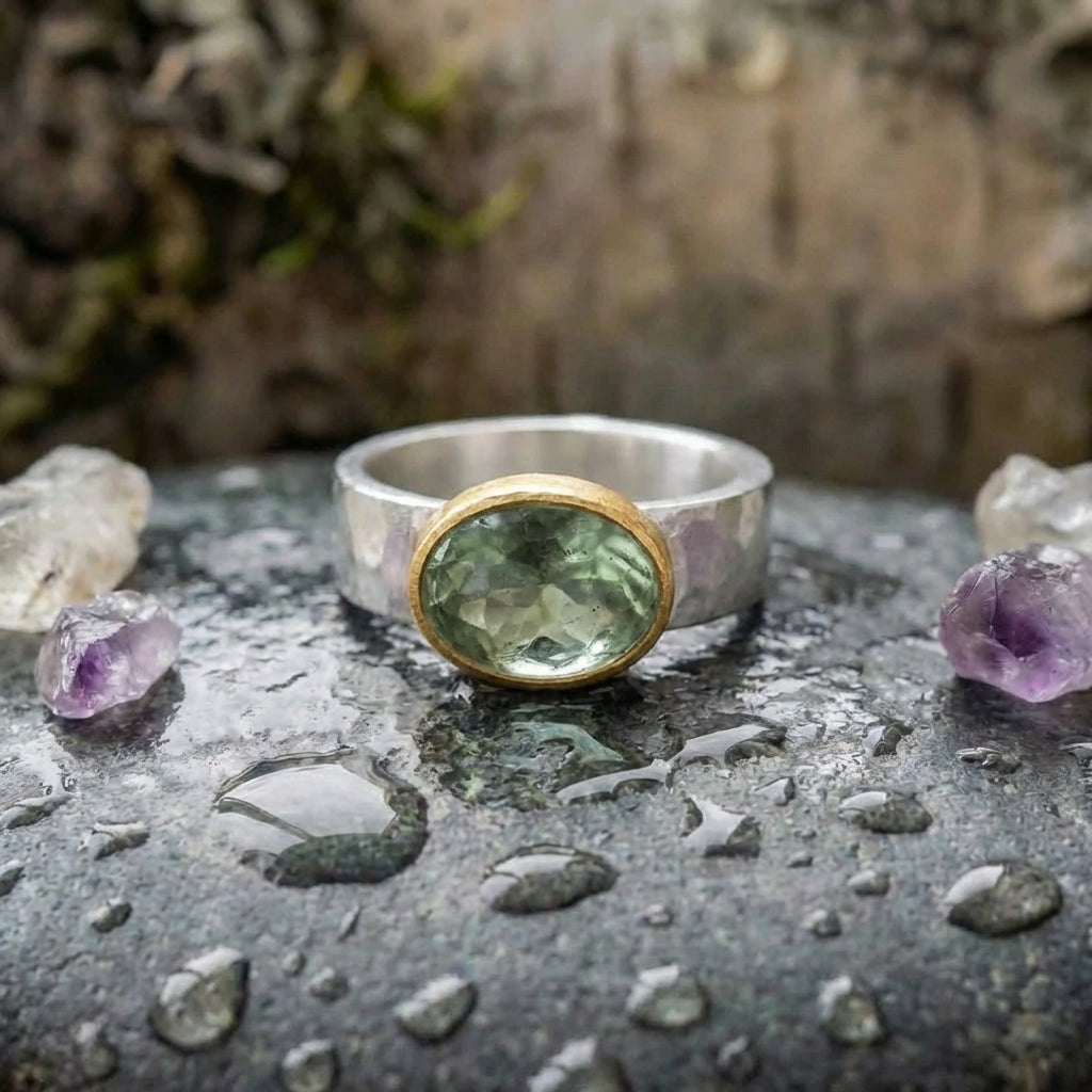 Vintage Green Rounded Stone Ring