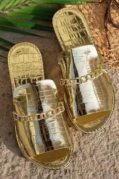 Flat Beach Sandals With Chain Accessories