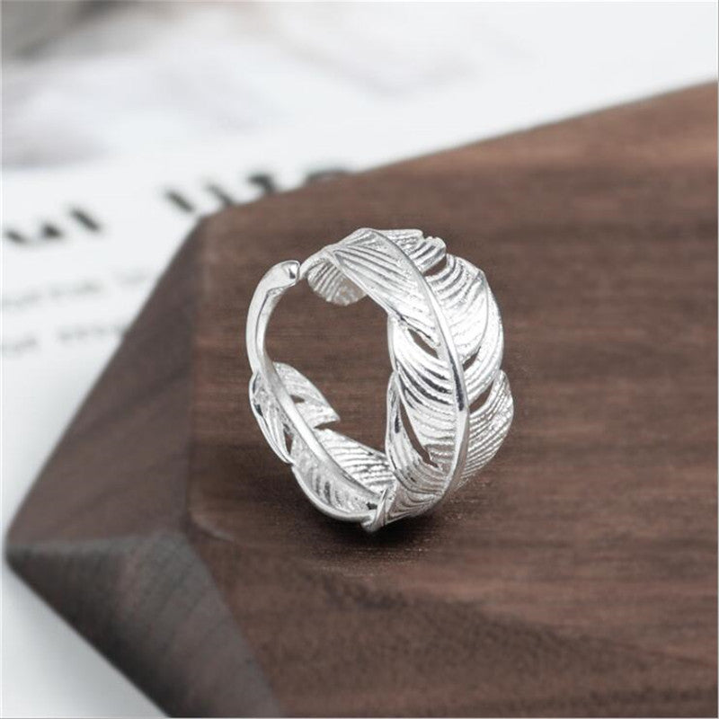 Elegant Feather Ring