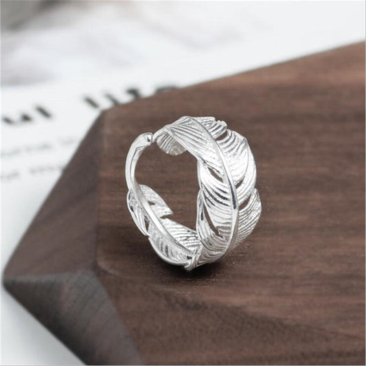Elegant Feather Ring