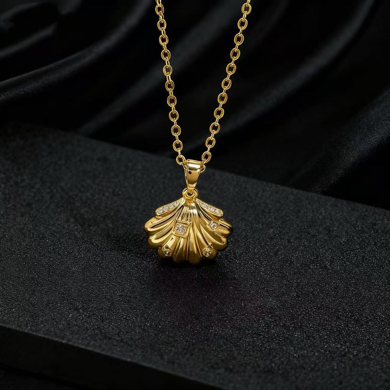 Classic Gold Shell Necklace