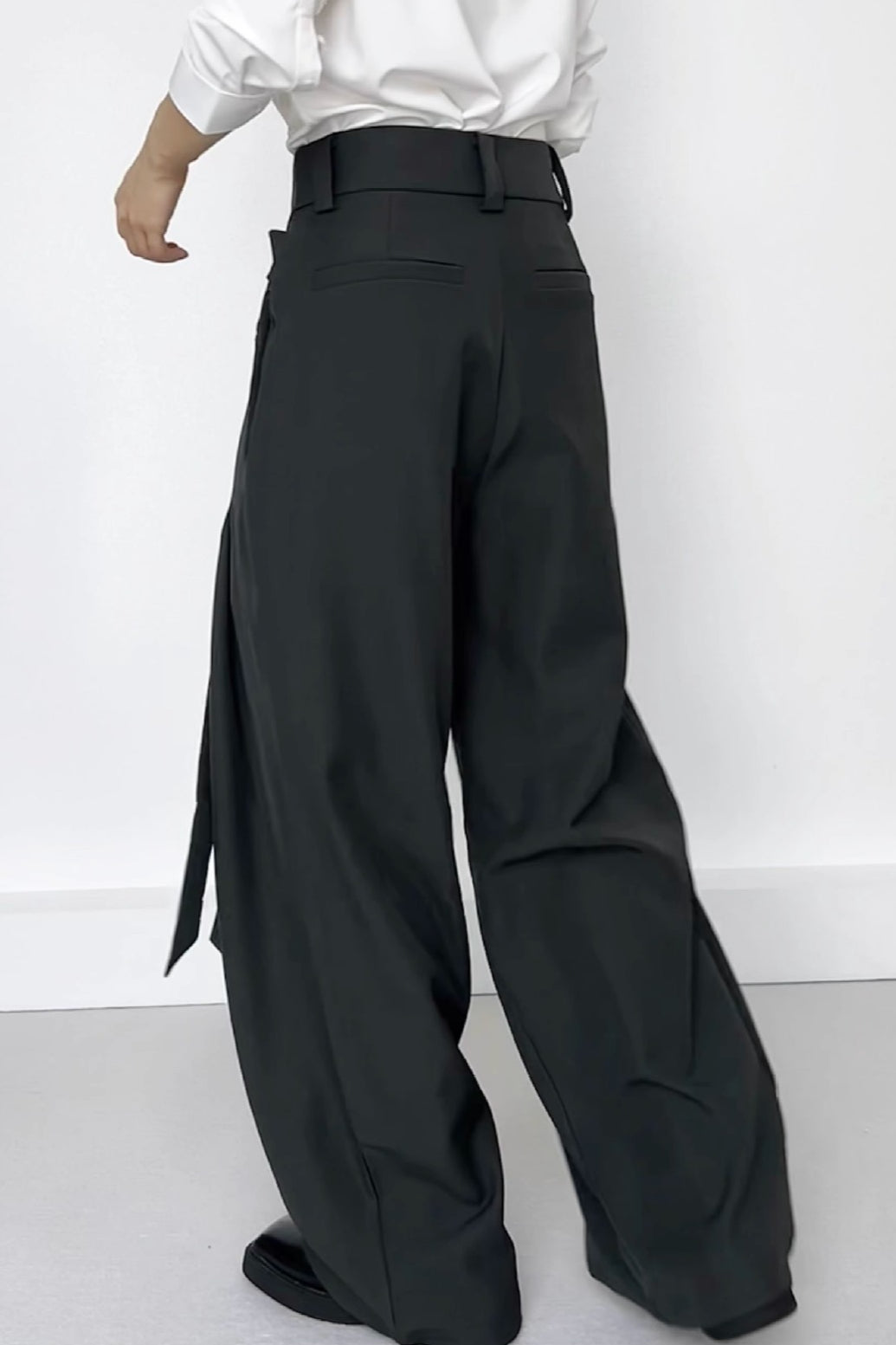 Ruched Ribbon Minimalist Pants