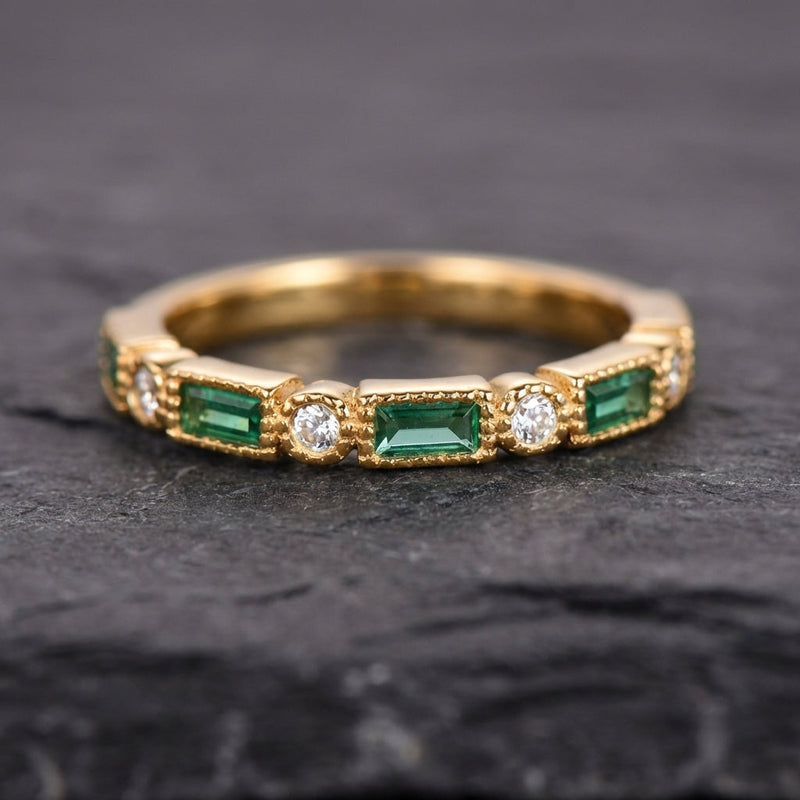 Vintage Green Inlaid Zirconia Gold Ring