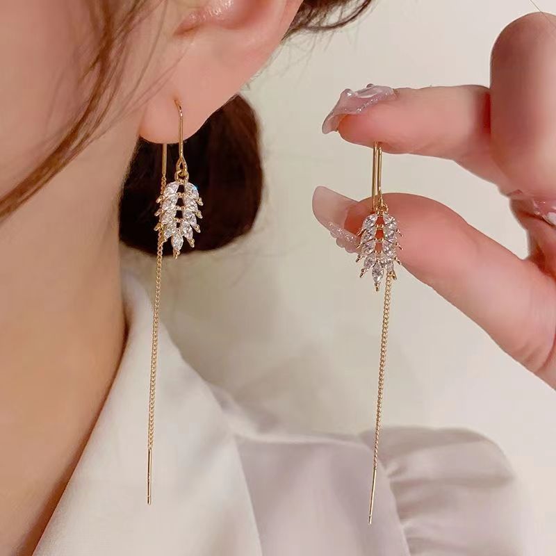 Elegant Leaf Drop Earrings