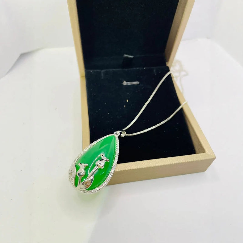 Elegant Green Jade Necklace