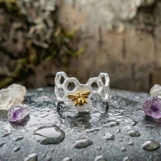 Elegant Bee Geometric Ring