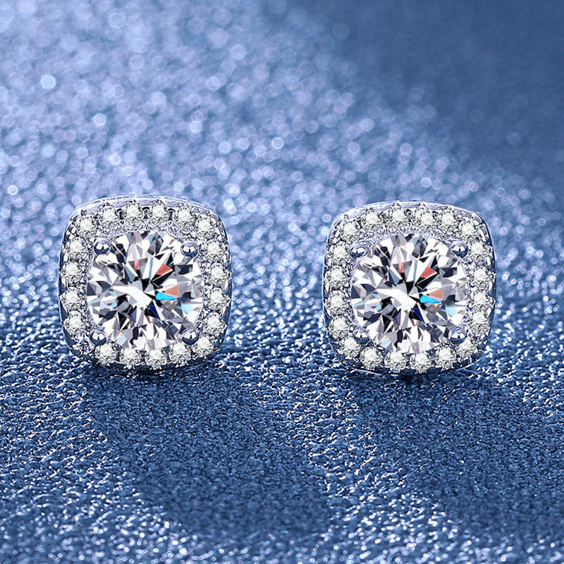 Elegant Round Crystal Stud