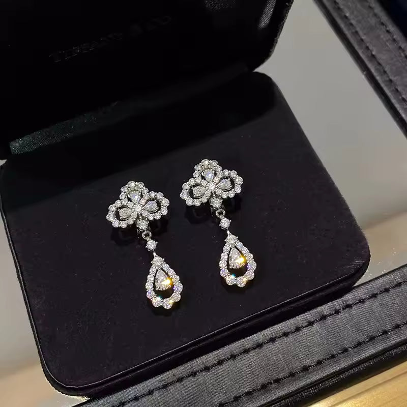 Elegant Crystal Teardrop