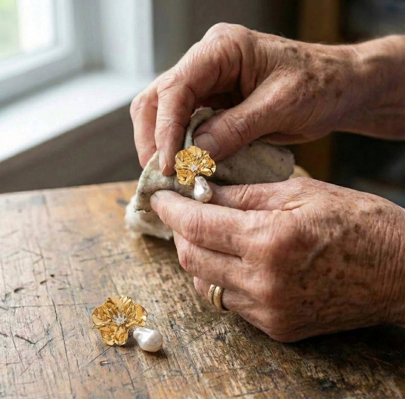 Vintage Flower Pearl Earrings