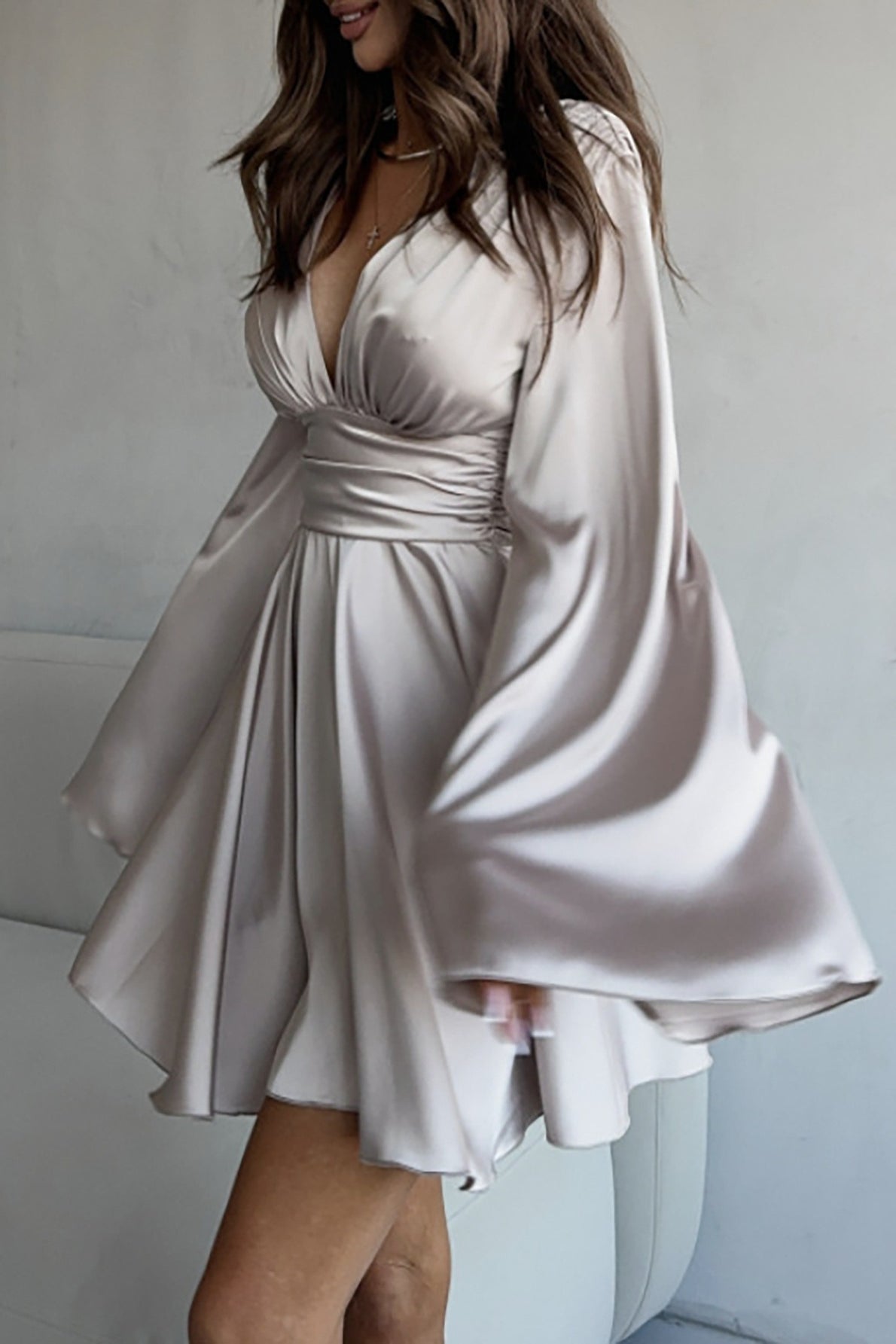V-neck Bow Snug Long-sleeve Mini Dress