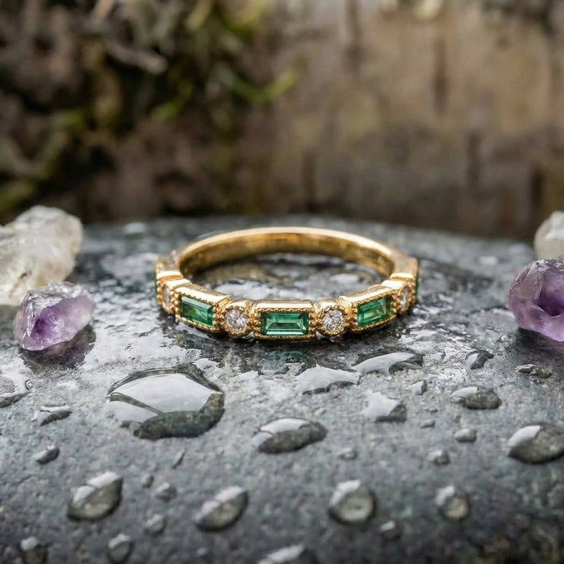 Vintage Green Inlaid Zirconia Gold Ring
