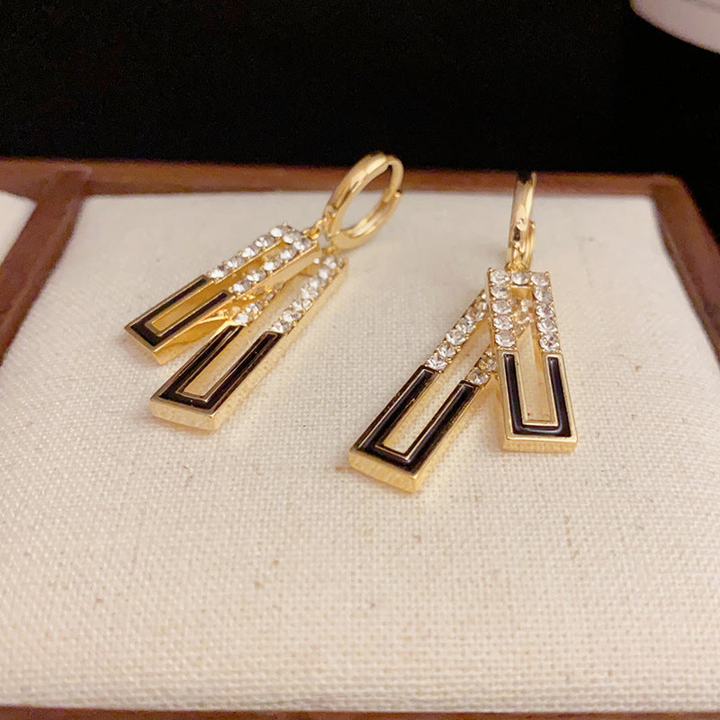 Elegant Crystal Drop Earrings