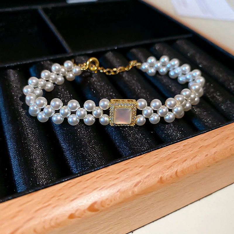 Elegant Pearl Bracelet