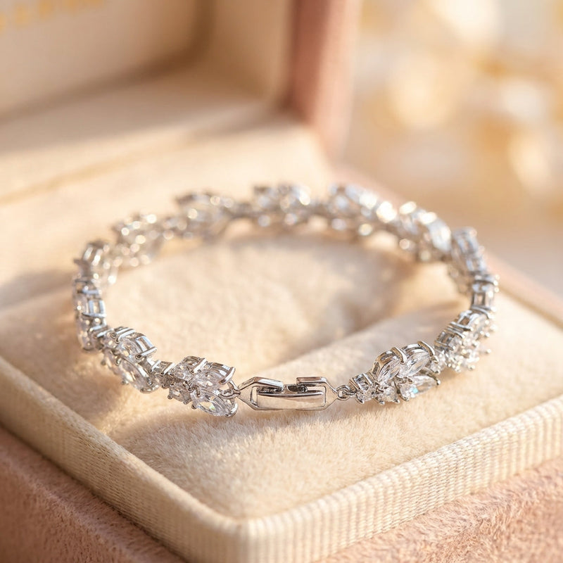 Vintage Sparkling Silver Chain Bracelet