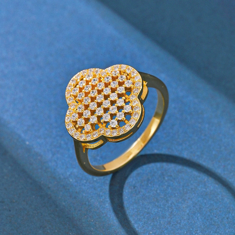 Elegant Gold Clover Ring
