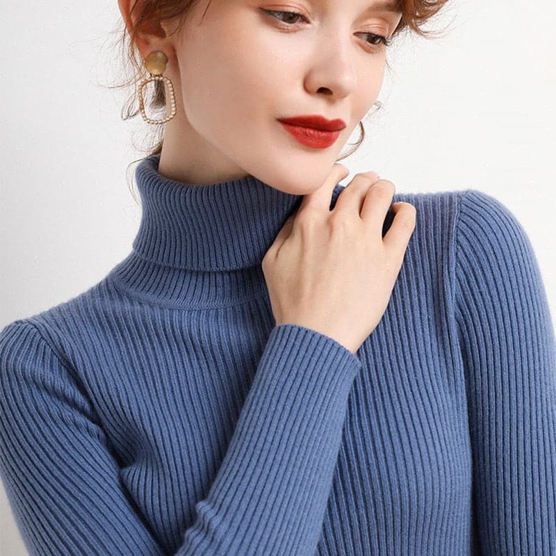 Turtelneck Soft Slim Sweater