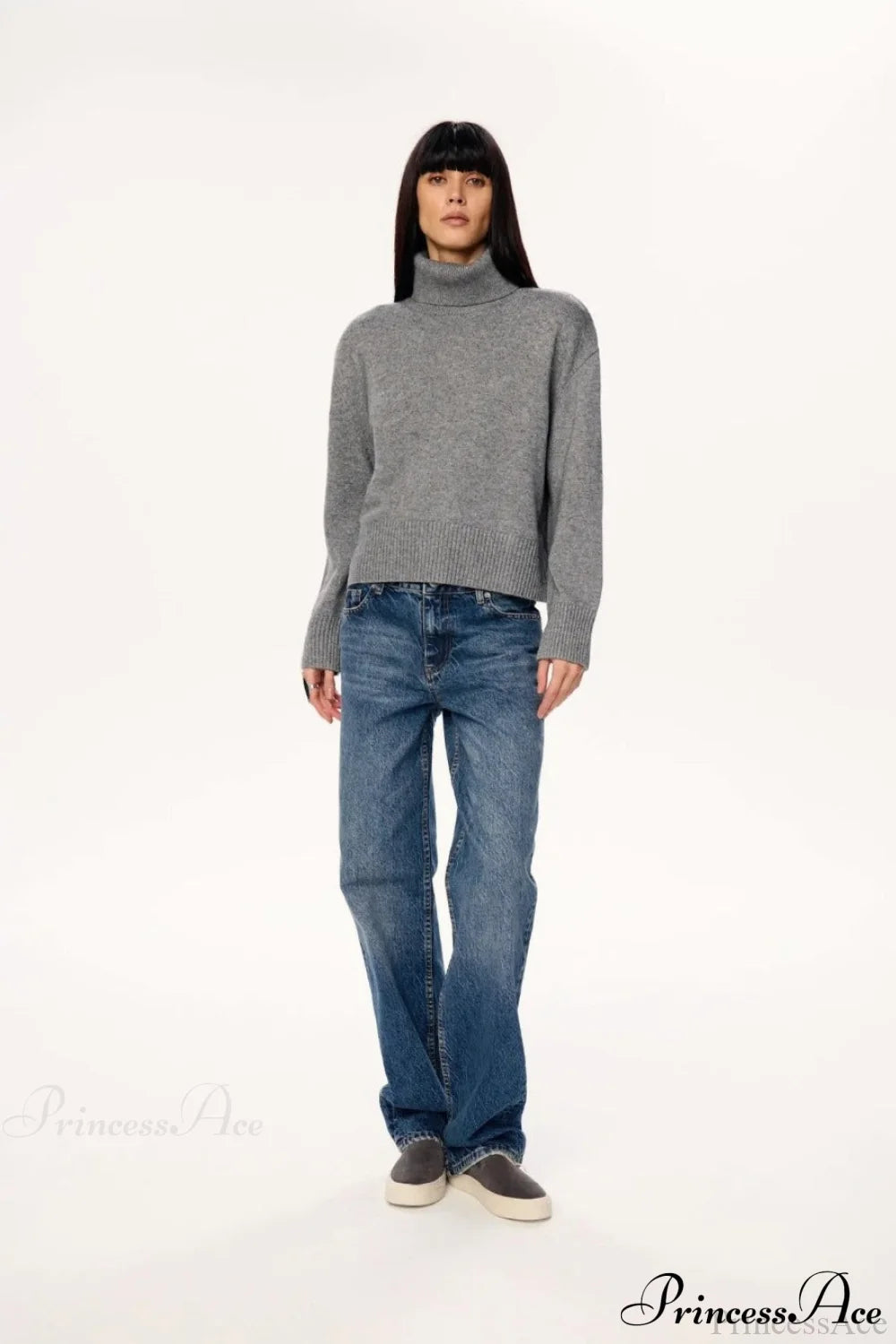 Soft Lazy-style Turtleneck Short Pullover Sweater