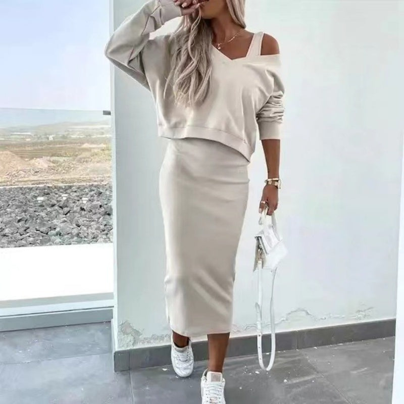 Benelux- | Stylish Two-piece Set – Sleeveless Dress With V-neck Sweater